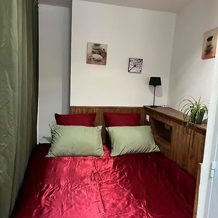 Centre De Proche Des Thermes Apartman *